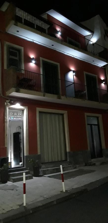 Bed & Breakfast Dietro Le Mura Aci Castello Eksteriør bilde