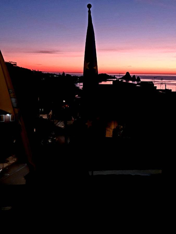 Bed & Breakfast Dietro Le Mura Aci Castello Eksteriør bilde